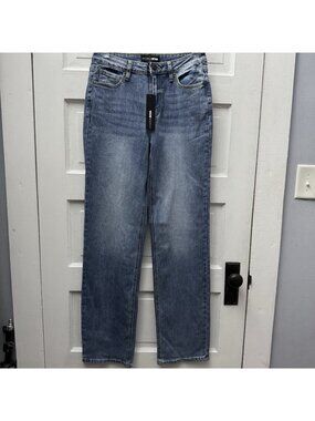 NWT Fashion Nova Tall Be Authentic Straight Leg Jeans Women Size 7 Medium Wash